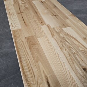 Parkiet jesion lakier 11x70x490 (80 m2)