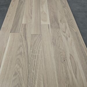 Parkiet dąb biały lakier 11x70x490 (34 m2)