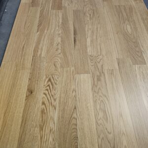 Parkiet dębowy lakierowany 10x70x490 (68 m2)