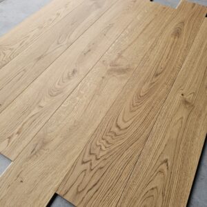 Podłoga dębowa lakierowana faza szczotka 11x143x600/1200