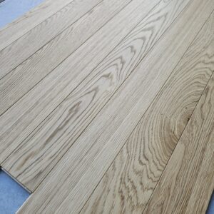 Deska dębowa lakierowana szczotkowana 11x90x990 (45 m2)