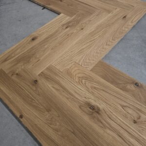 Jodełka klasyczna dębowa olejowosk 13x70x490 warstwa 6 mm (56 m2)