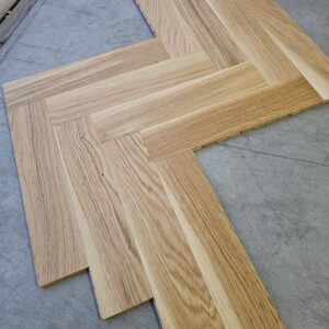 Jodełka dębowa lakier parkiet 11x70x330 (19,5 m2)