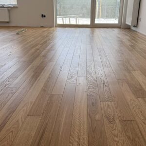Deska dębowa lakierowana szczotkowana 11x90x990 (67 m2)