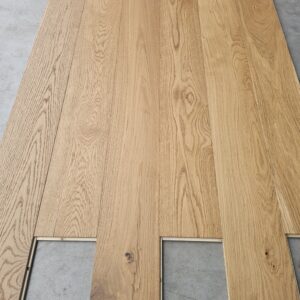 Deska dębowa lakierowana fazowana 14x150x1100 (87 m2)